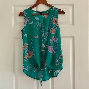 Green Floral Sleeveless Tie-bottom Top